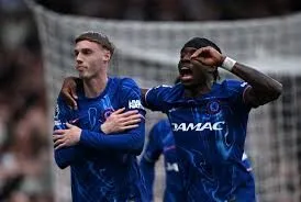 Chelsea thăng hoa
